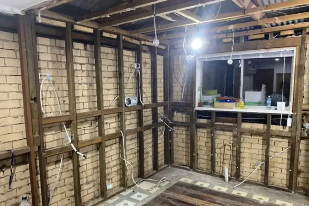 Electrician North Lakes